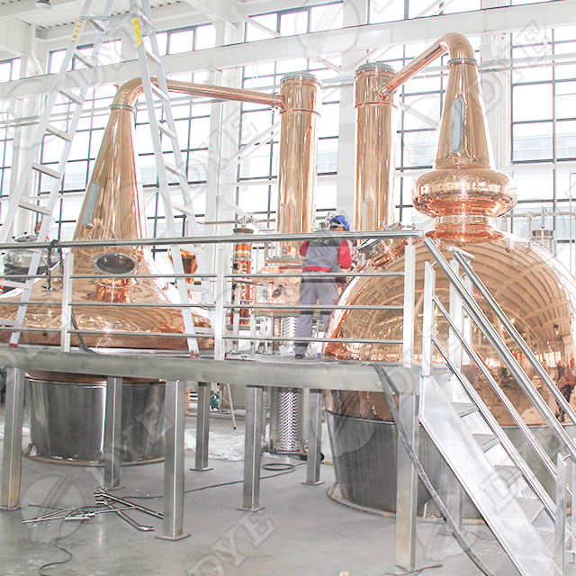 双釜蒸馏器 铜锅蒸馏设备 威士忌壶式蒸馏器定制