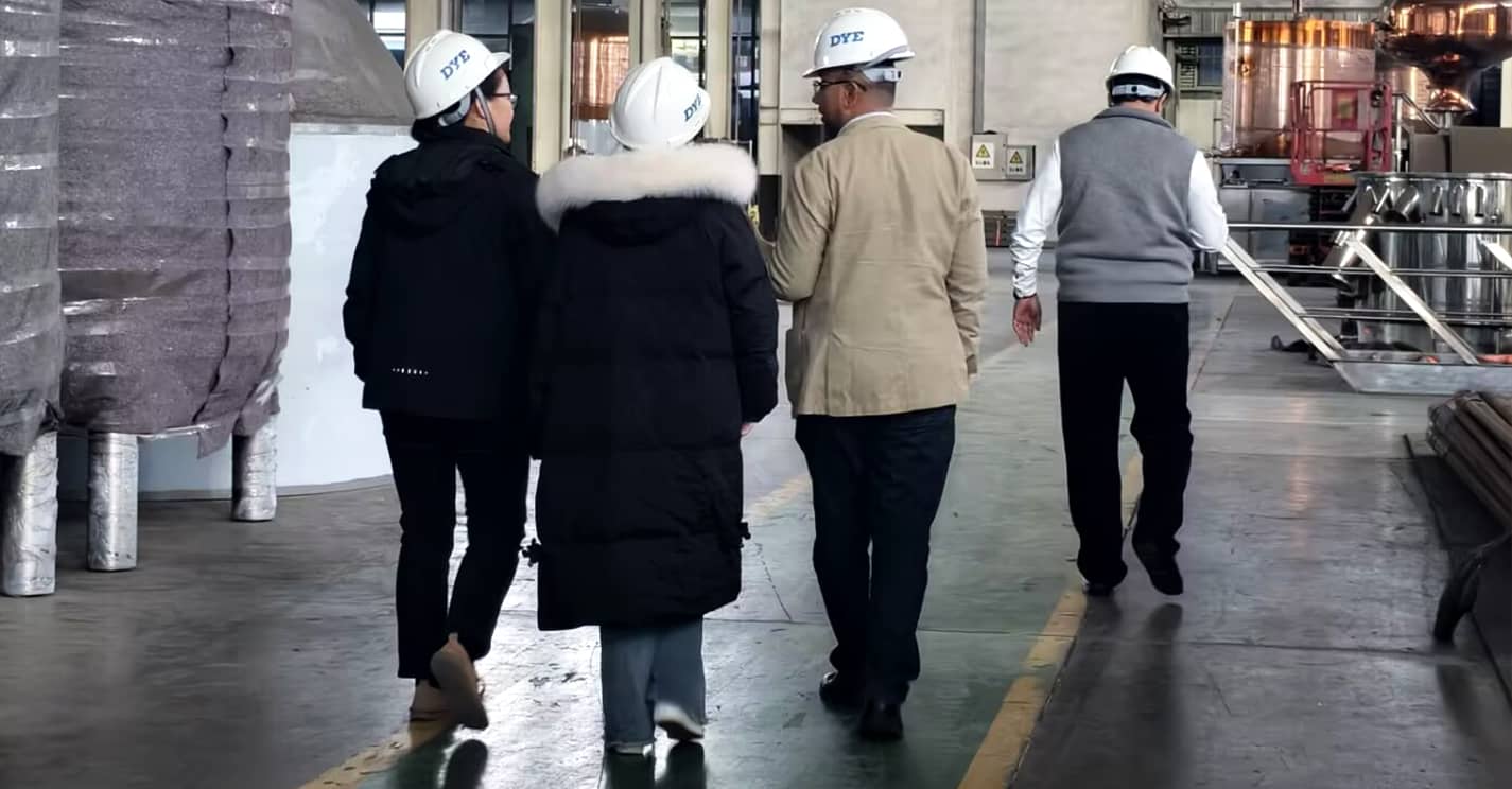 中东客户来我厂参观