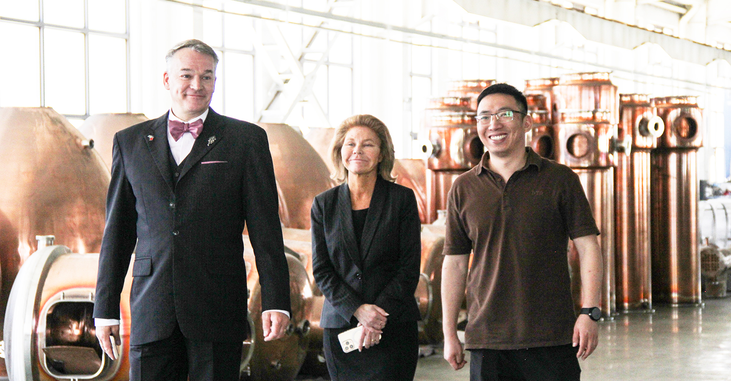 热烈欢迎瑞典客户来我厂参观 - DAEYOO