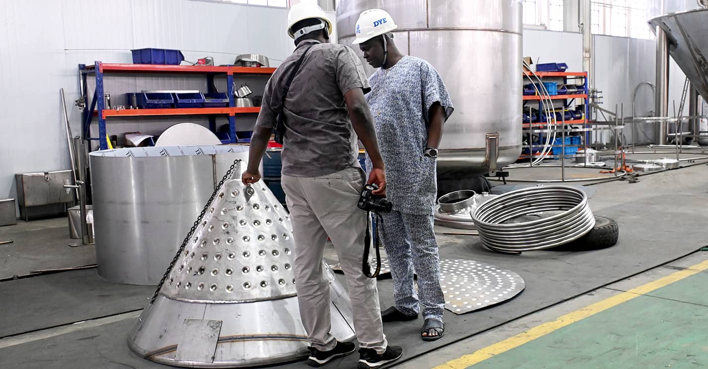 DYE 的布基纳法索客户